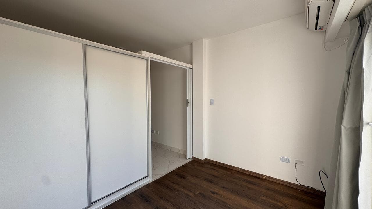 One-room apartment with a partition in Villa Crespo