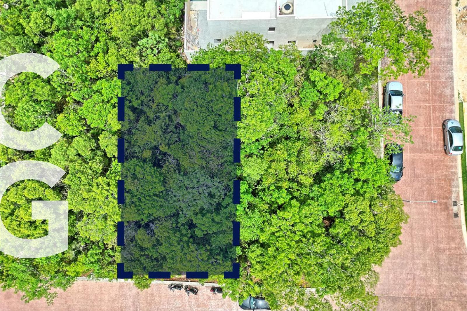 Land for Sale in Cancun in the Vía Cumbres Residential Complex with an Excellent Location
