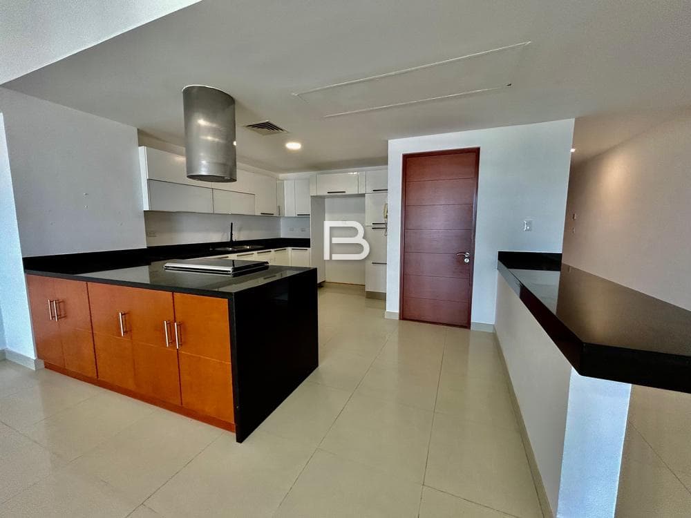 Puerto Cancún Maioris Apartment for Sale