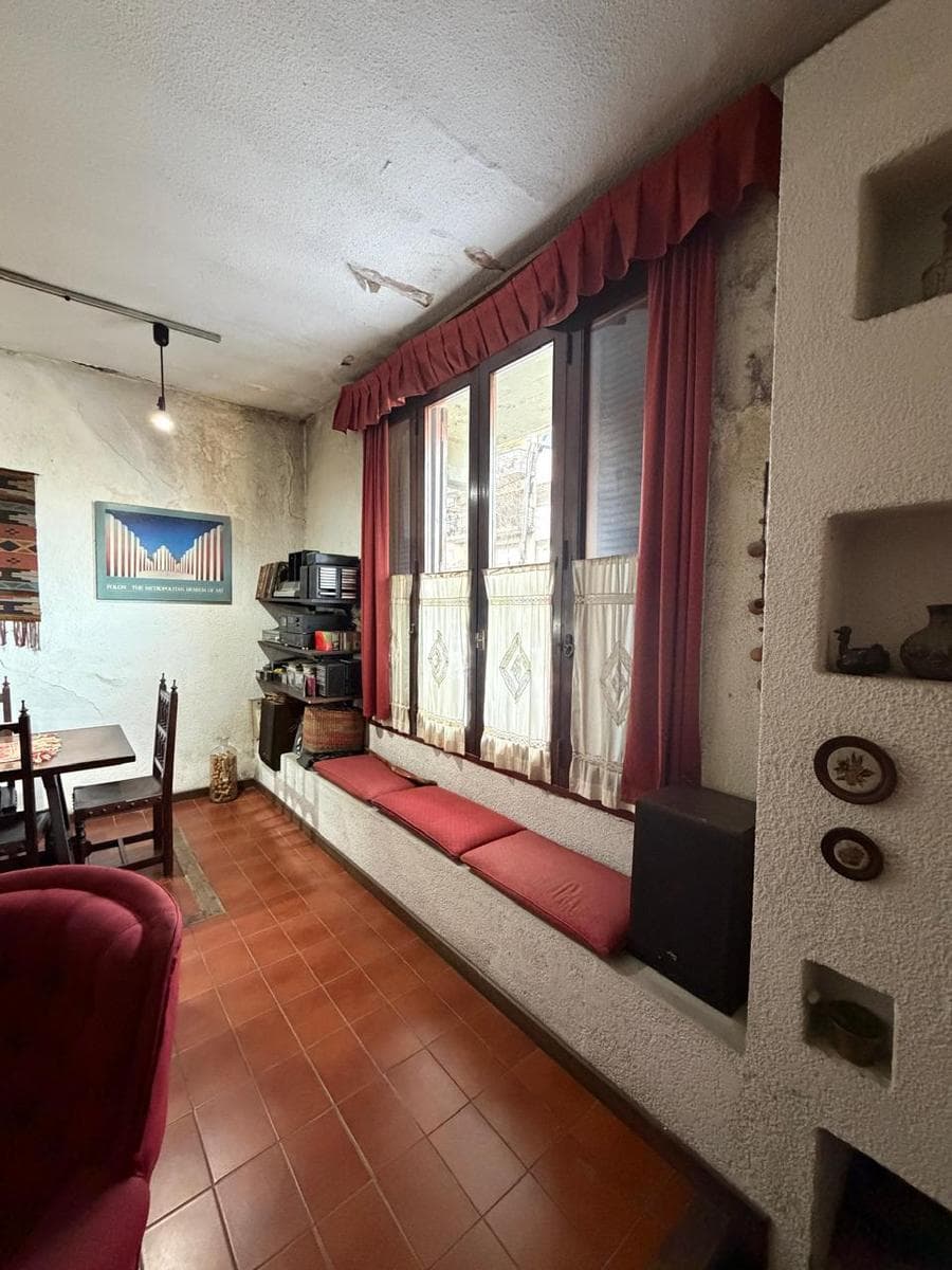 Spacious Lot with a Building in Need of Renovation – For Sale - Vélez Sarsfield