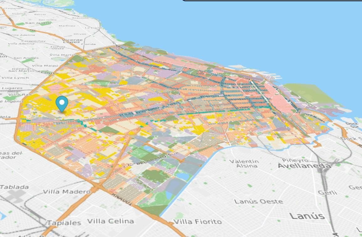 Spacious Lot with a Building in Need of Renovation – For Sale - Vélez Sarsfield