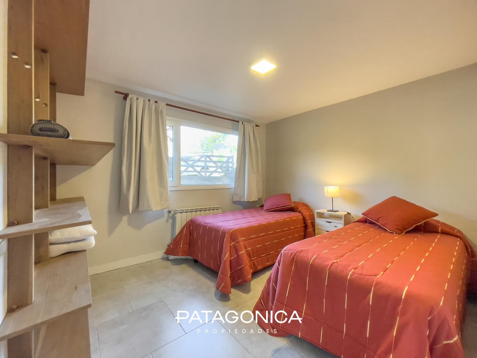 FOR SALE: 126 m² HOUSE, FULLY FURNISHED, WITH VIEWS OF THE HILLS AND A PARTIAL VIEW OF LAGO CORRENTOSO, VILLA LA ANGOSTURA