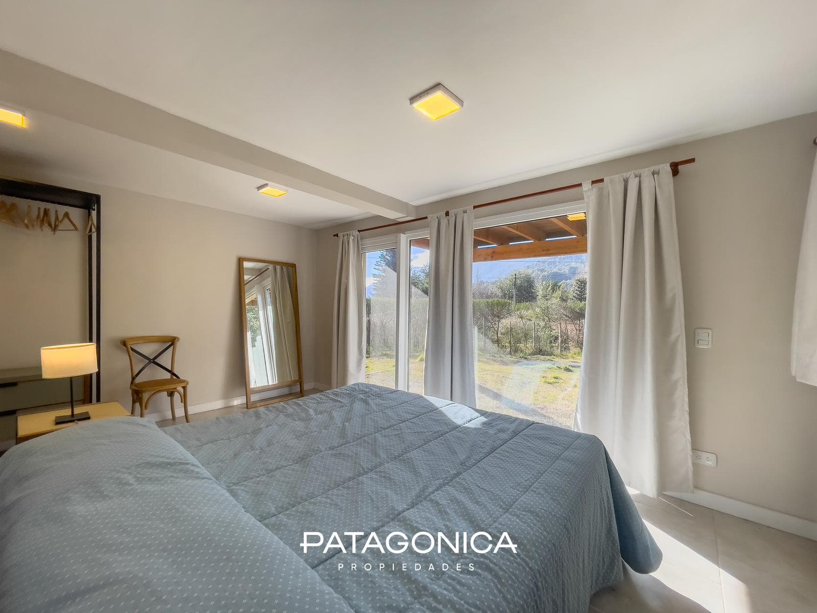 FOR SALE: 126 m² HOUSE, FULLY FURNISHED, WITH VIEWS OF THE HILLS AND A PARTIAL VIEW OF LAGO CORRENTOSO, VILLA LA ANGOSTURA