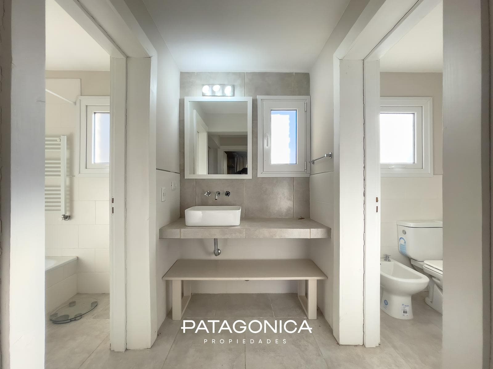 FOR SALE: 126 m² HOUSE, FULLY FURNISHED, WITH VIEWS OF THE HILLS AND A PARTIAL VIEW OF LAGO CORRENTOSO, VILLA LA ANGOSTURA