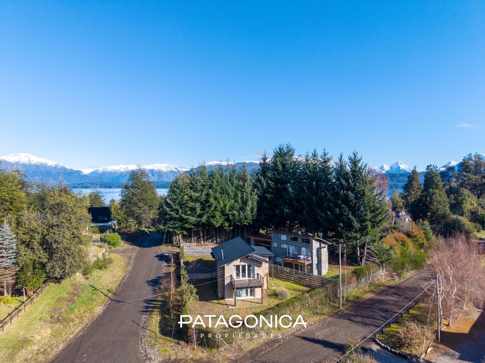 FOR SALE: 126 m² HOUSE, FULLY FURNISHED, WITH VIEWS OF THE HILLS AND A PARTIAL VIEW OF LAGO CORRENTOSO, VILLA LA ANGOSTURA
