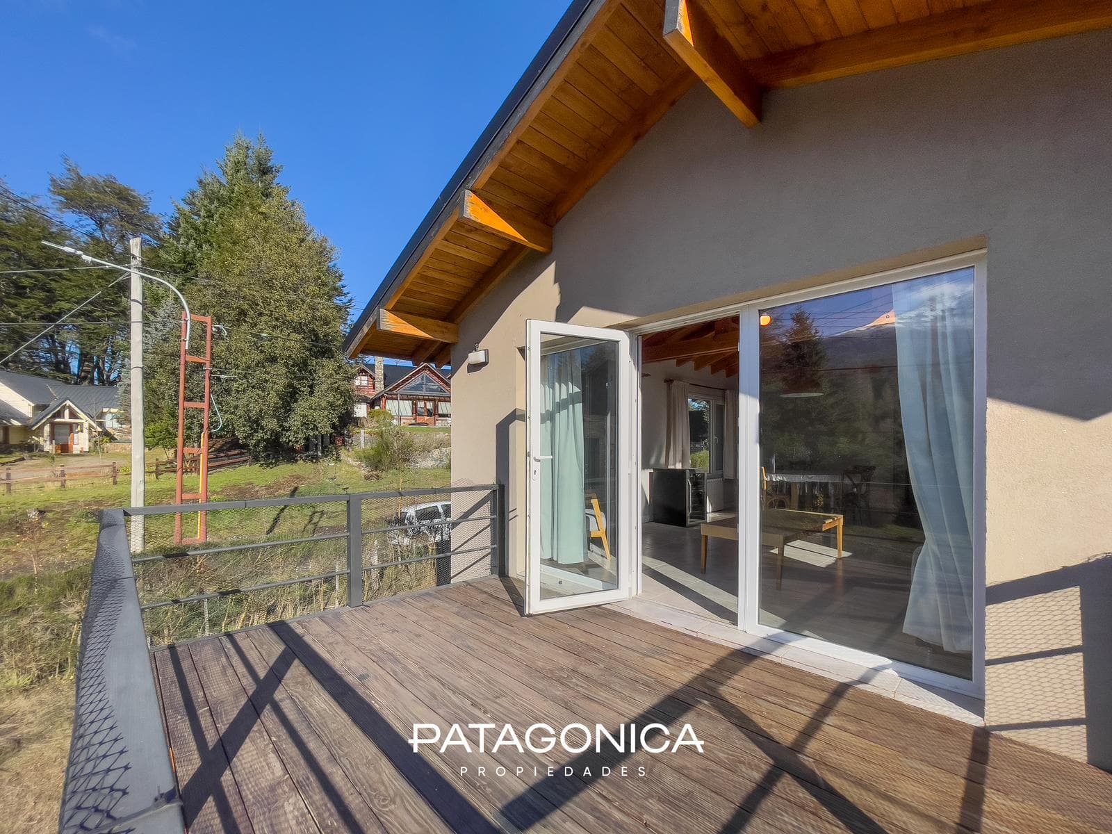 FOR SALE: 126 m² HOUSE, FULLY FURNISHED, WITH VIEWS OF THE HILLS AND A PARTIAL VIEW OF LAGO CORRENTOSO, VILLA LA ANGOSTURA