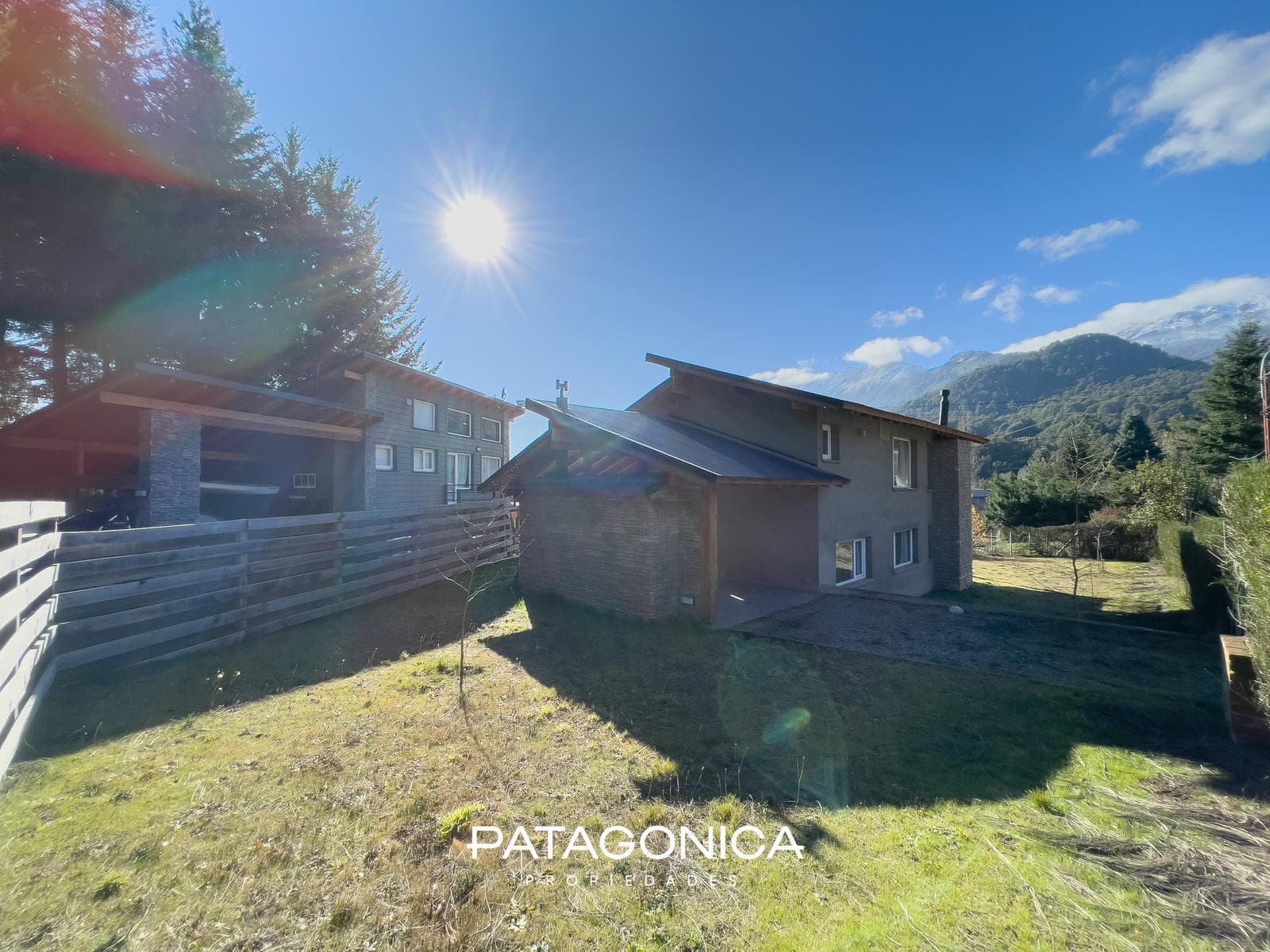 FOR SALE: 126 m² HOUSE, FULLY FURNISHED, WITH VIEWS OF THE HILLS AND A PARTIAL VIEW OF LAGO CORRENTOSO, VILLA LA ANGOSTURA