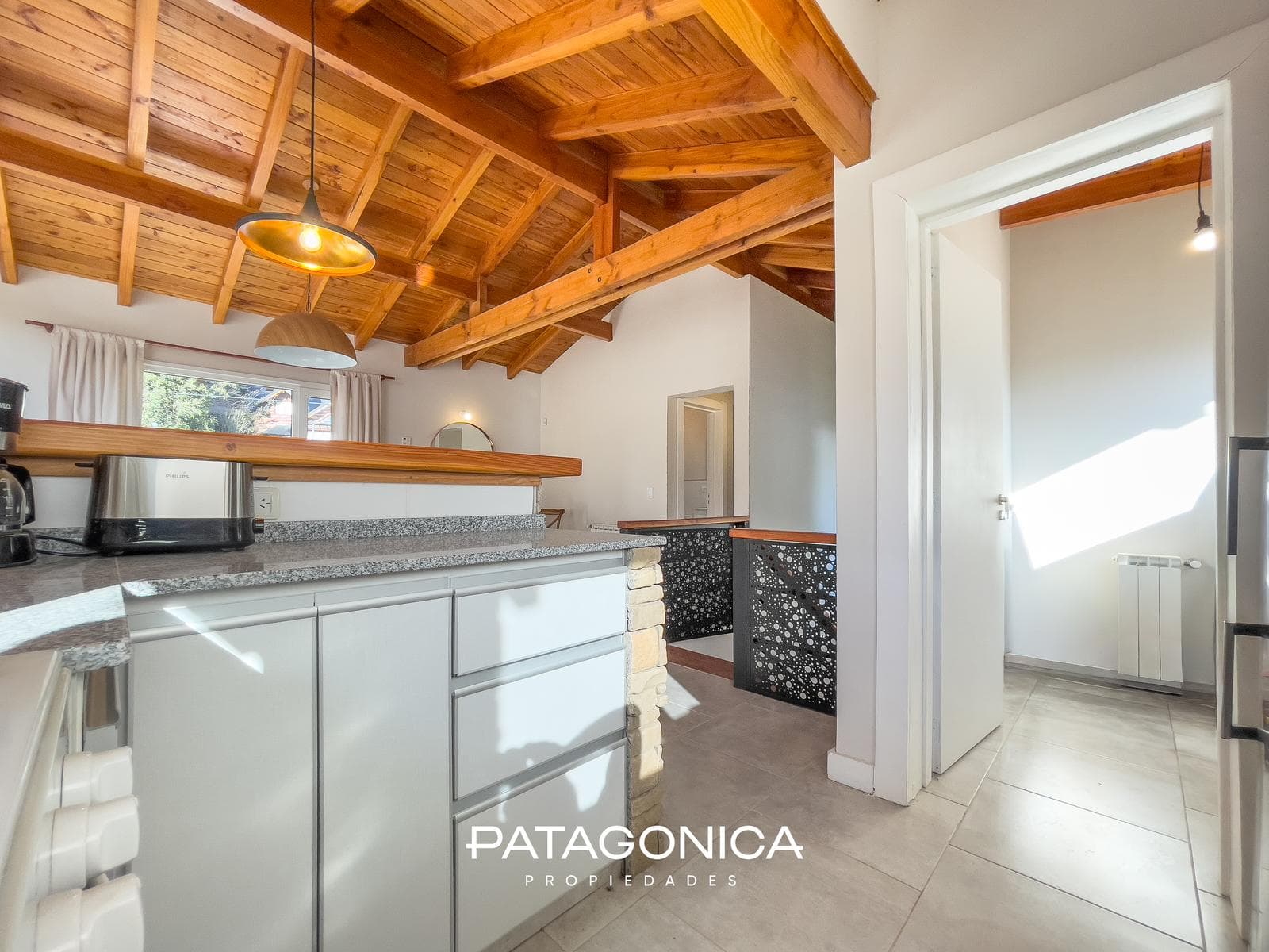 FOR SALE: 126 m² HOUSE, FULLY FURNISHED, WITH VIEWS OF THE HILLS AND A PARTIAL VIEW OF LAGO CORRENTOSO, VILLA LA ANGOSTURA