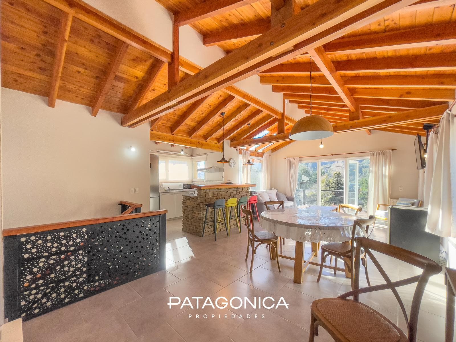 FOR SALE: 126 m² HOUSE, FULLY FURNISHED, WITH VIEWS OF THE HILLS AND A PARTIAL VIEW OF LAGO CORRENTOSO, VILLA LA ANGOSTURA