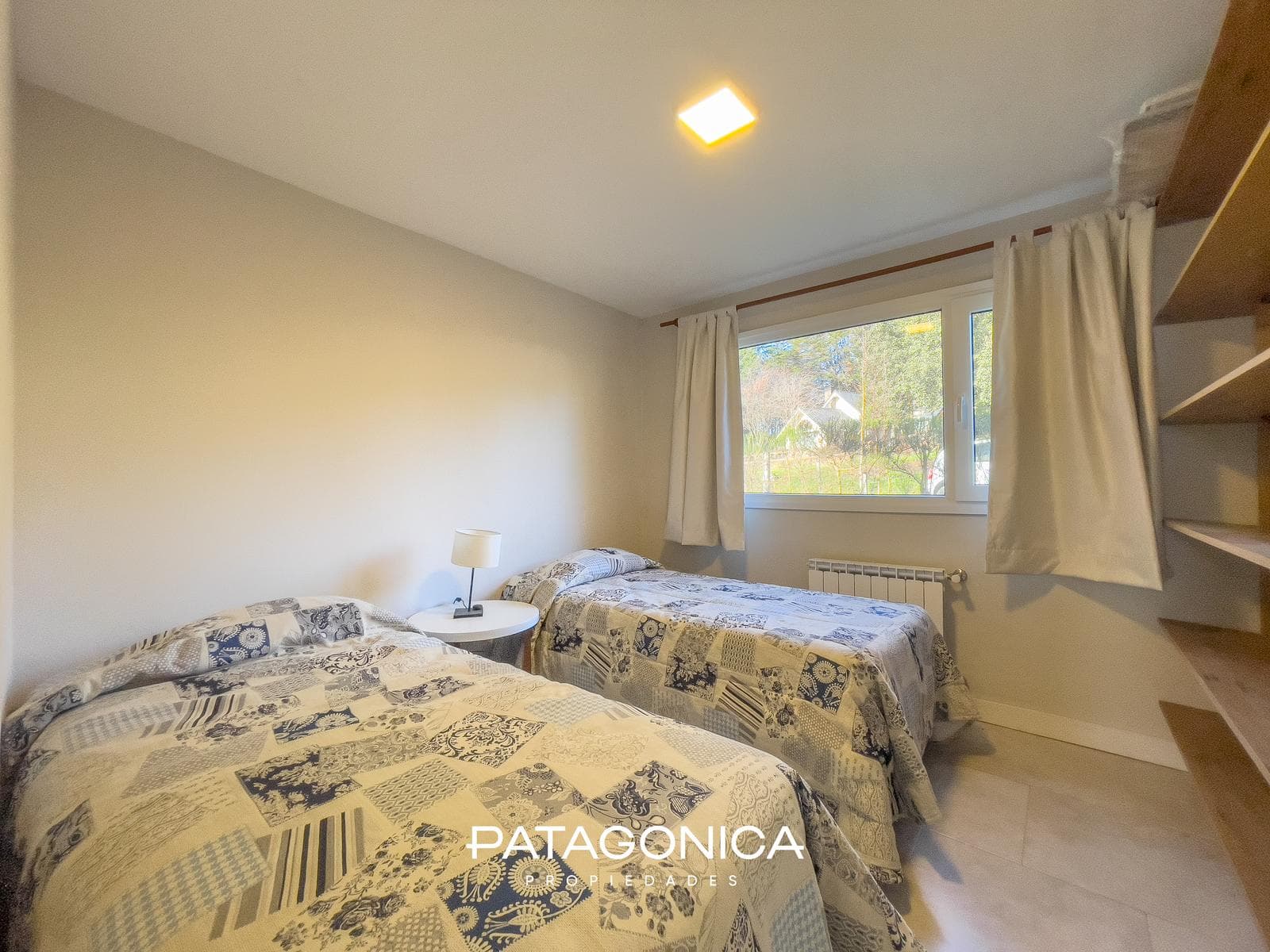FOR SALE: 126 m² HOUSE, FULLY FURNISHED, WITH VIEWS OF THE HILLS AND A PARTIAL VIEW OF LAGO CORRENTOSO, VILLA LA ANGOSTURA
