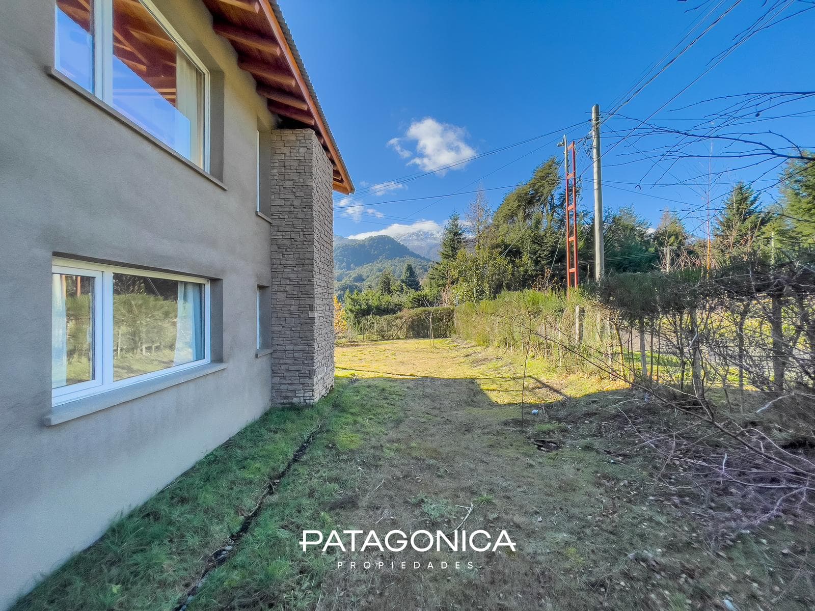 FOR SALE: 126 m² HOUSE, FULLY FURNISHED, WITH VIEWS OF THE HILLS AND A PARTIAL VIEW OF LAGO CORRENTOSO, VILLA LA ANGOSTURA