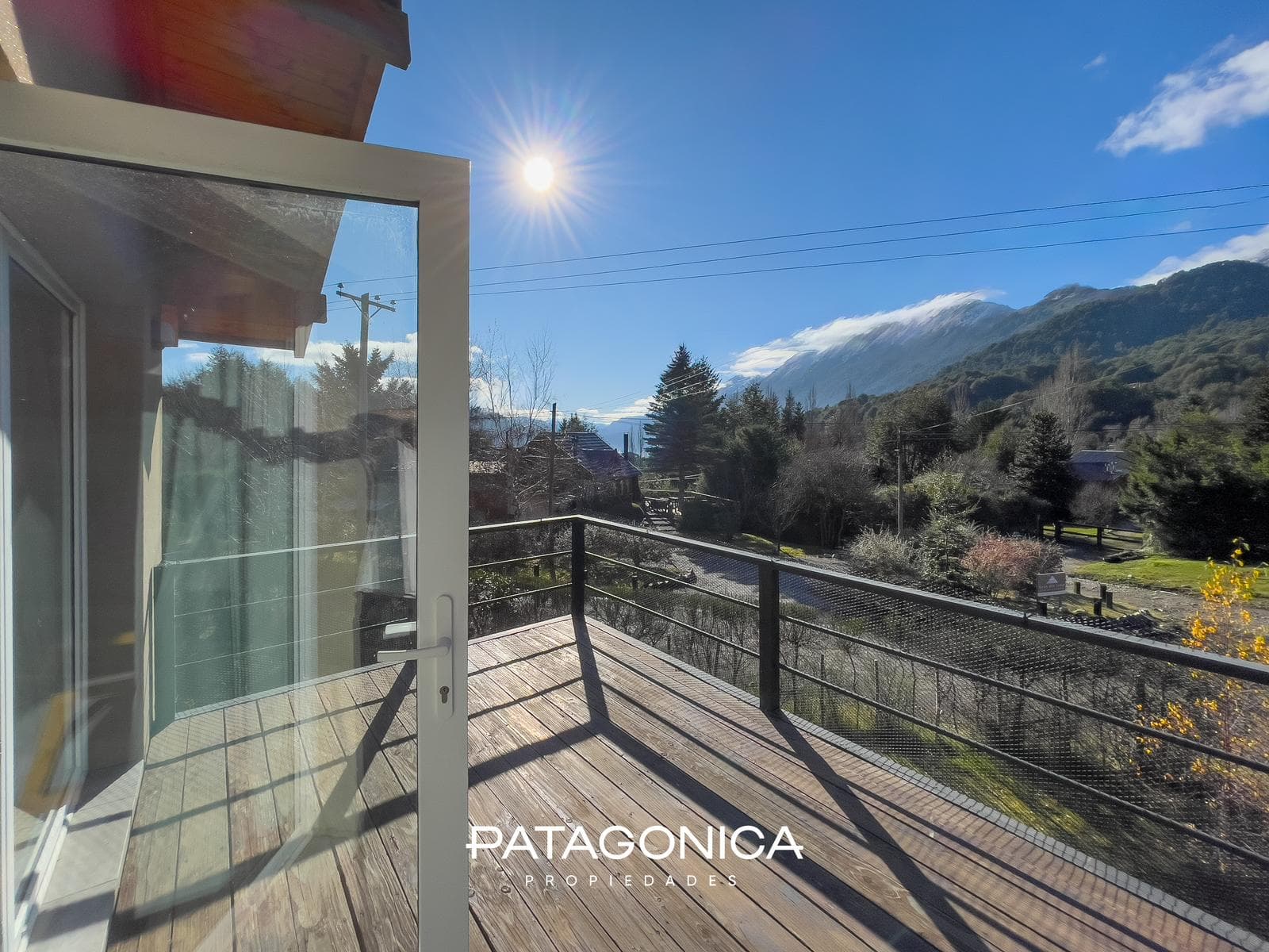 FOR SALE: 126 m² HOUSE, FULLY FURNISHED, WITH VIEWS OF THE HILLS AND A PARTIAL VIEW OF LAGO CORRENTOSO, VILLA LA ANGOSTURA