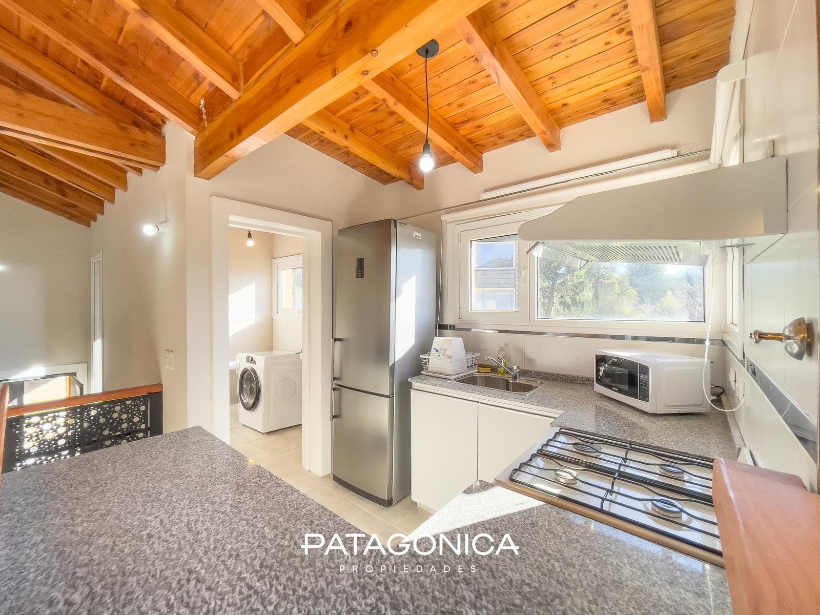 FOR SALE: 126 m² HOUSE, FULLY FURNISHED, WITH VIEWS OF THE HILLS AND A PARTIAL VIEW OF LAGO CORRENTOSO, VILLA LA ANGOSTURA