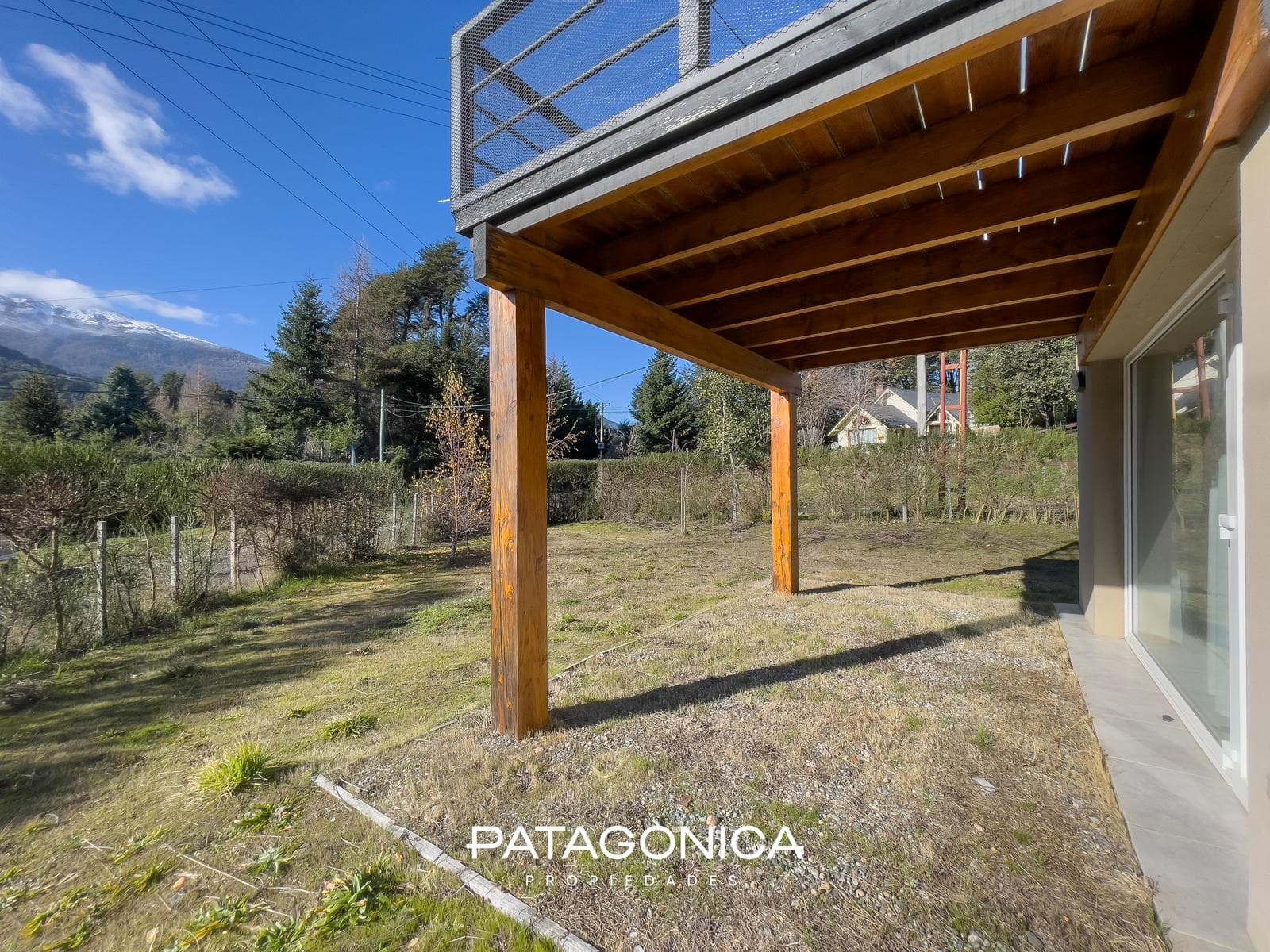 FOR SALE: 126 m² HOUSE, FULLY FURNISHED, WITH VIEWS OF THE HILLS AND A PARTIAL VIEW OF LAGO CORRENTOSO, VILLA LA ANGOSTURA
