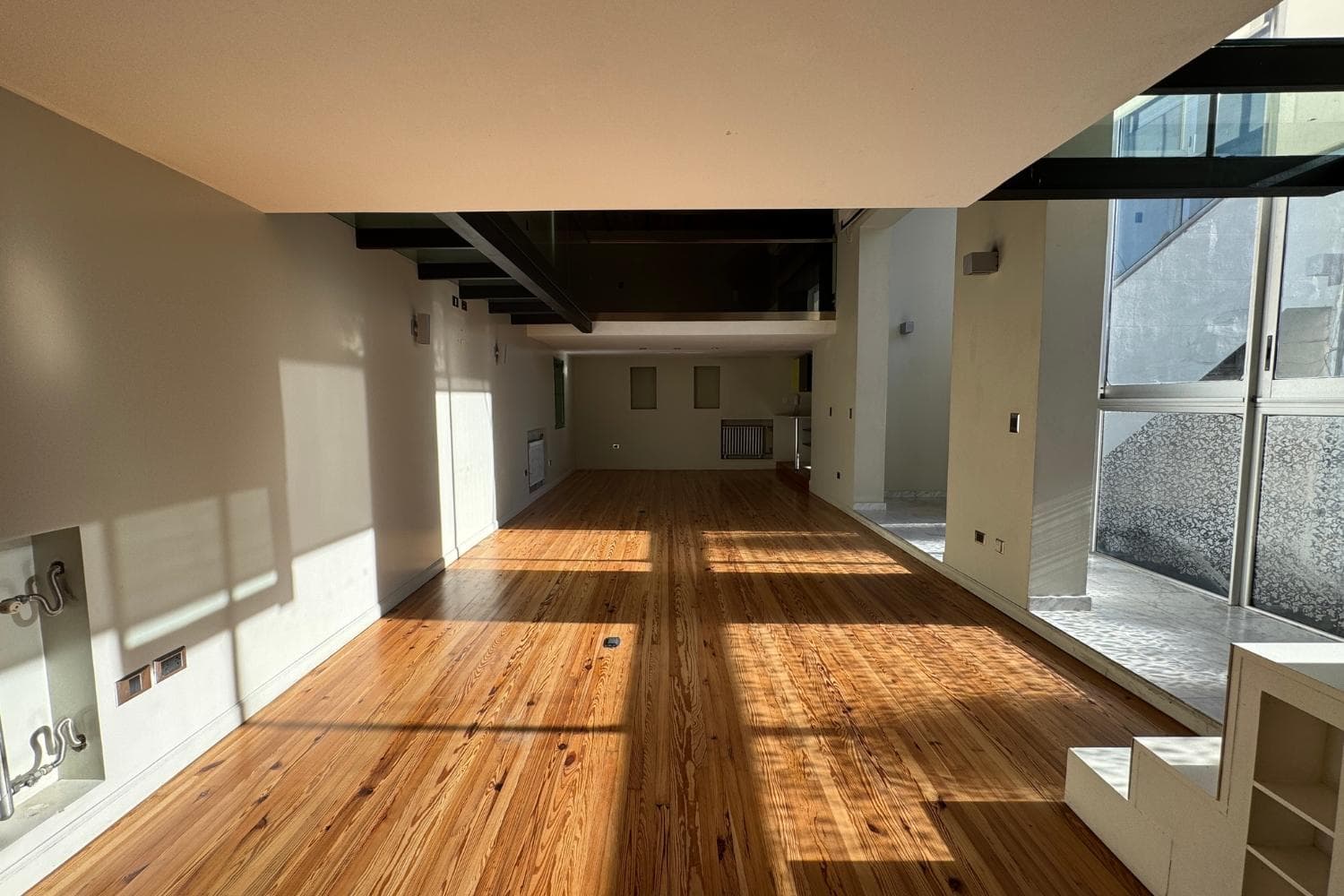 PH apartment for sale in Recoleta. One-bedroom loft with 118 m² of actual floor space