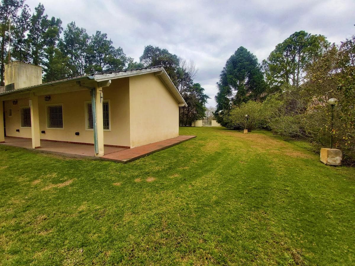Beautiful property with a 3,000 m2 lot in the Parque Exaltación neighborhood