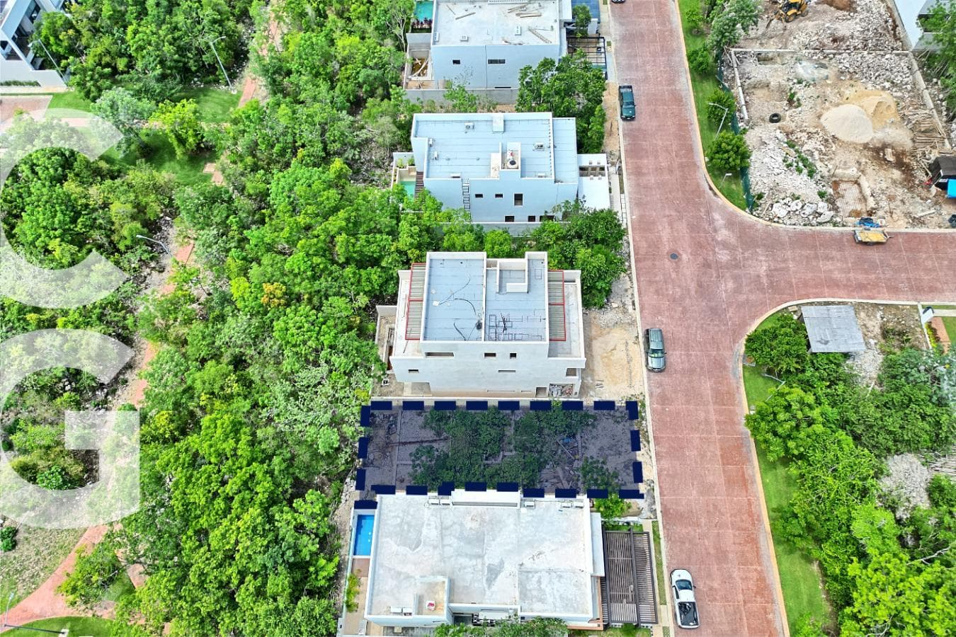 Land for Sale in Cancún in the Vía Cumbres Residential Complex, 250 m²