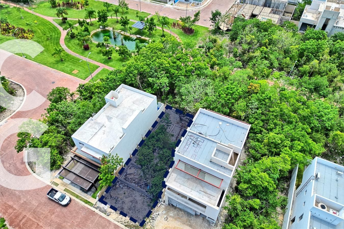 Land for Sale in Cancún in the Vía Cumbres Residential Complex, 250 m²