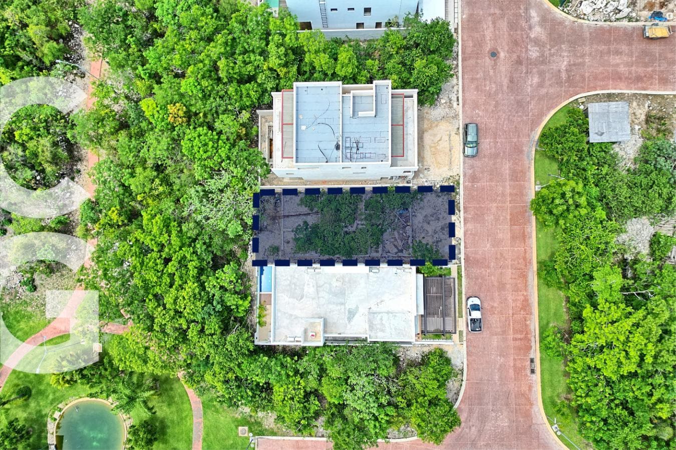 Land for Sale in Cancún in the Vía Cumbres Residential Complex, 250 m²