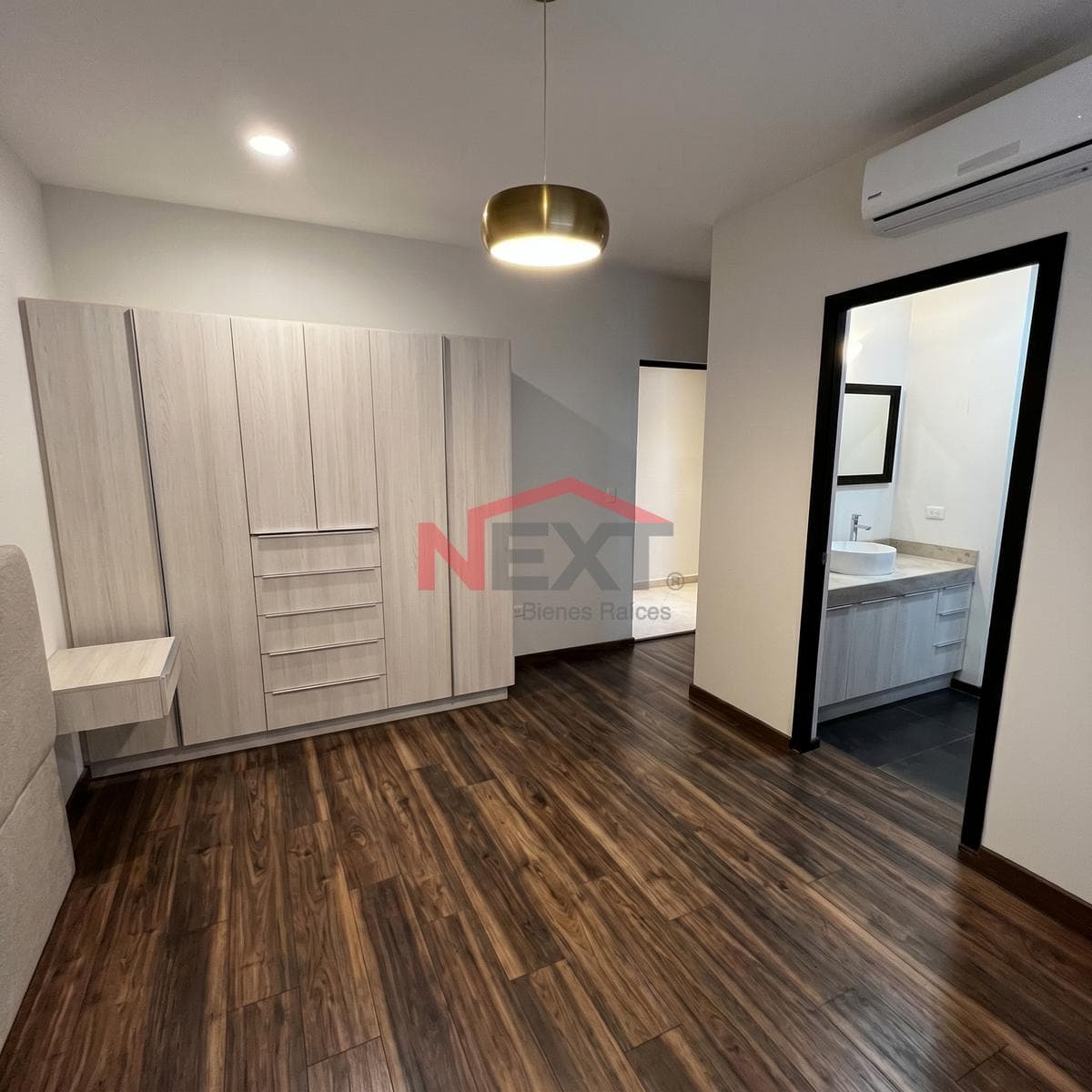 APARTMENT FOR SALE IN SKY PITIC
