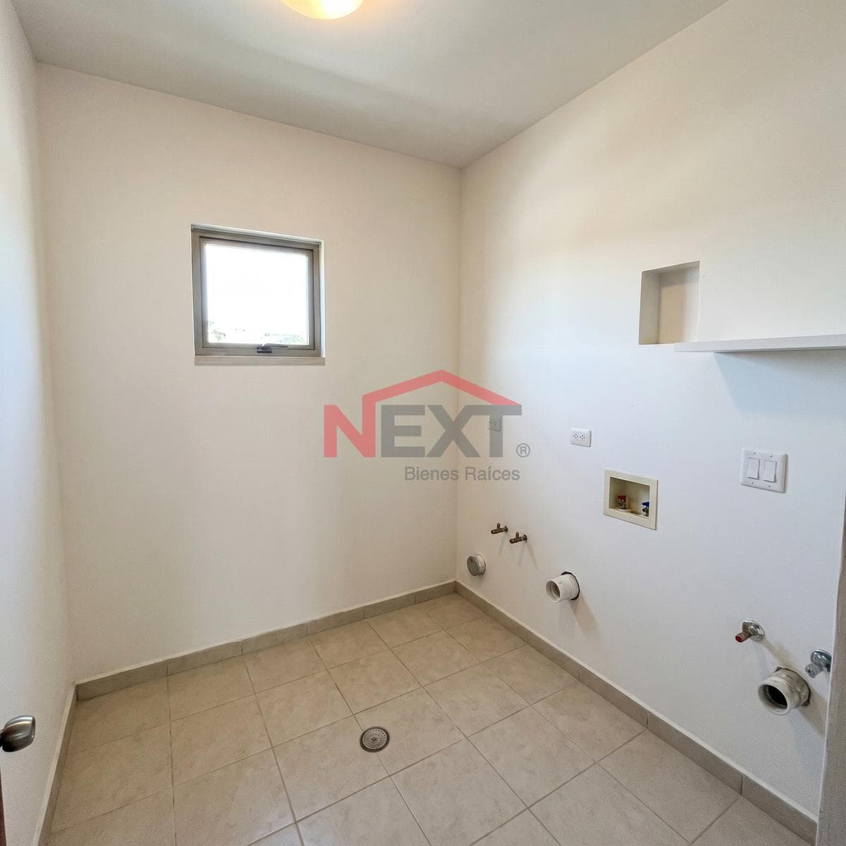 APARTMENT FOR SALE IN SKY PITIC