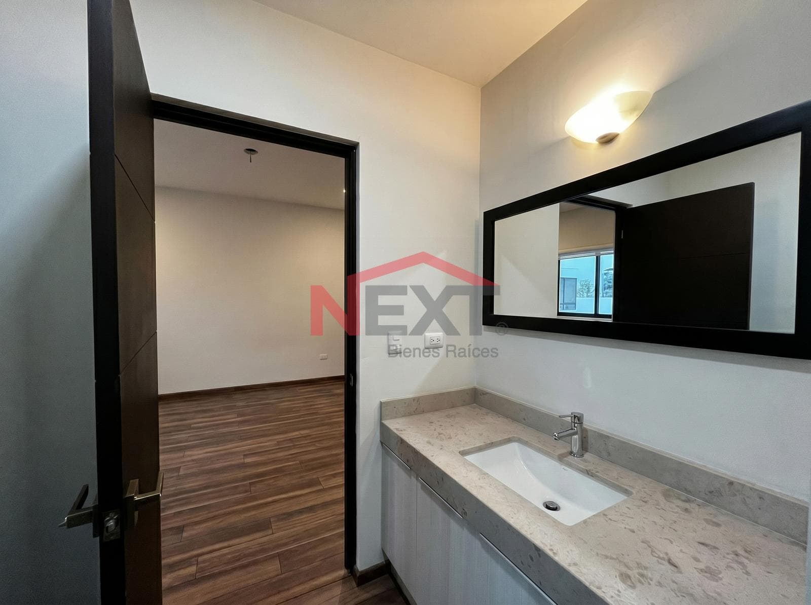 APARTMENT FOR SALE IN SKY PITIC