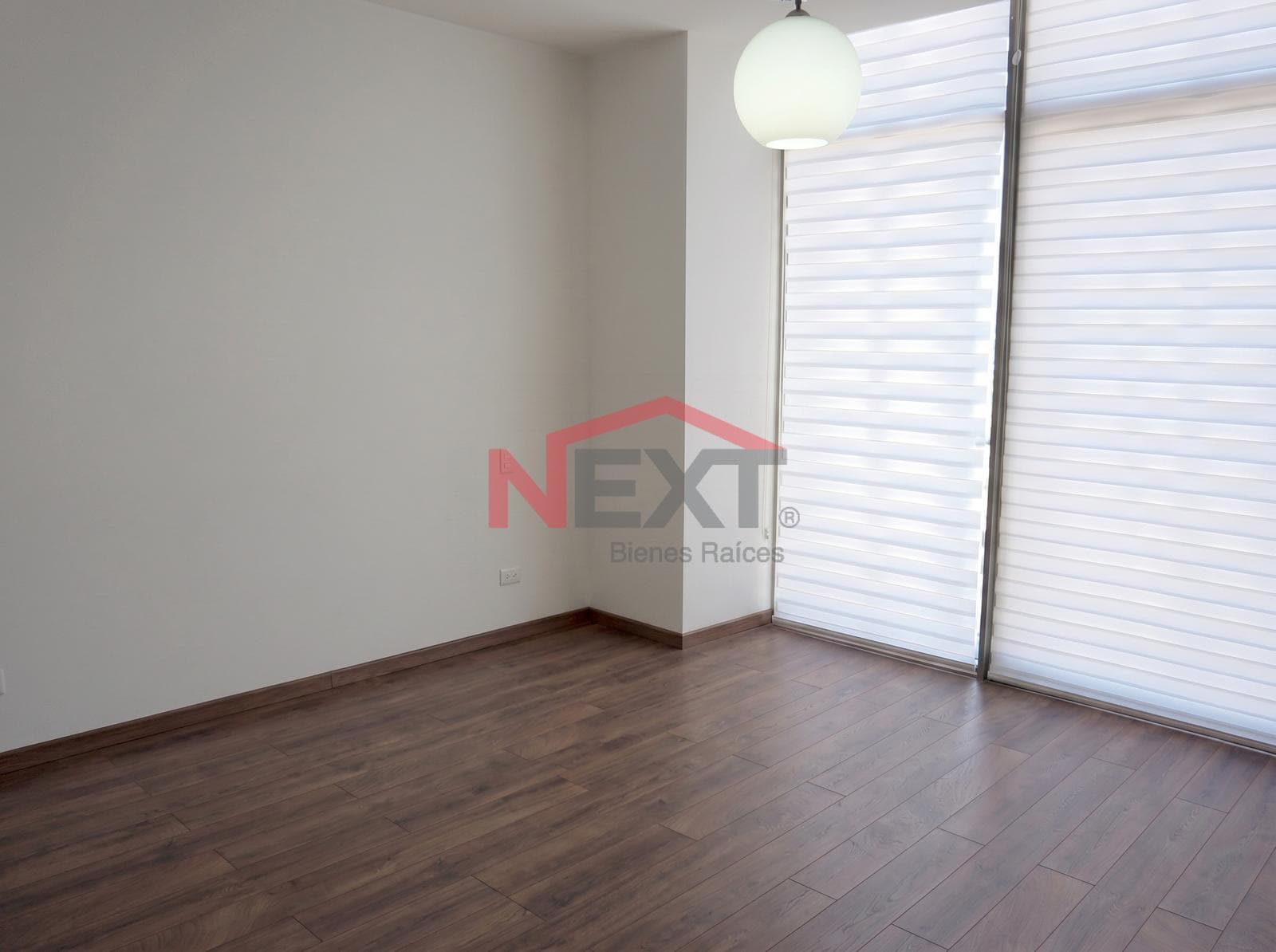 APARTMENT FOR SALE IN SKY PITIC