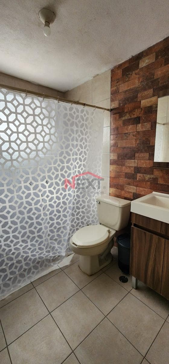 4-BEDROOM HOUSE IN THE SOUTH ON PRIVADA LOMAS DEL SUR