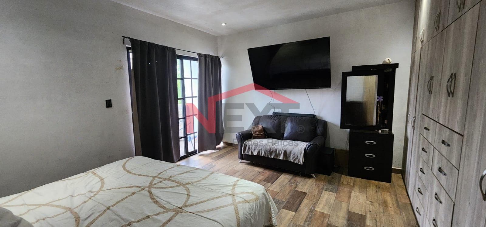 4-BEDROOM HOUSE IN THE SOUTH ON PRIVADA LOMAS DEL SUR