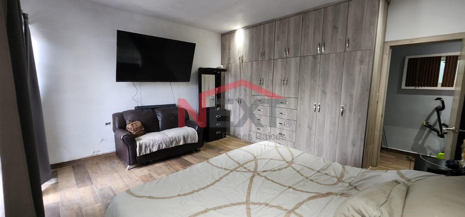 4-BEDROOM HOUSE IN THE SOUTH ON PRIVADA LOMAS DEL SUR