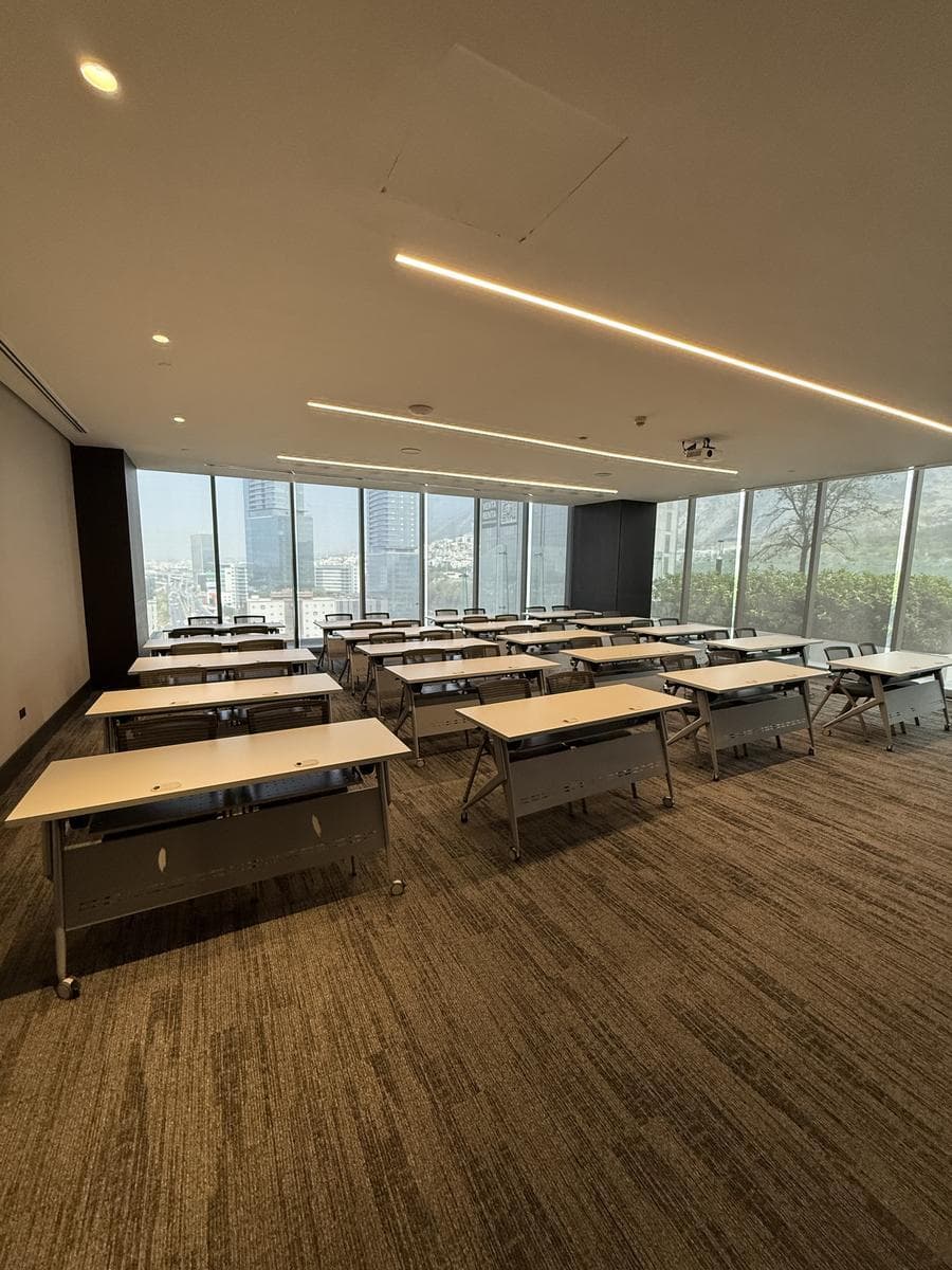 OFFICE FOR SALE/RENT IN SANTA MARÍA