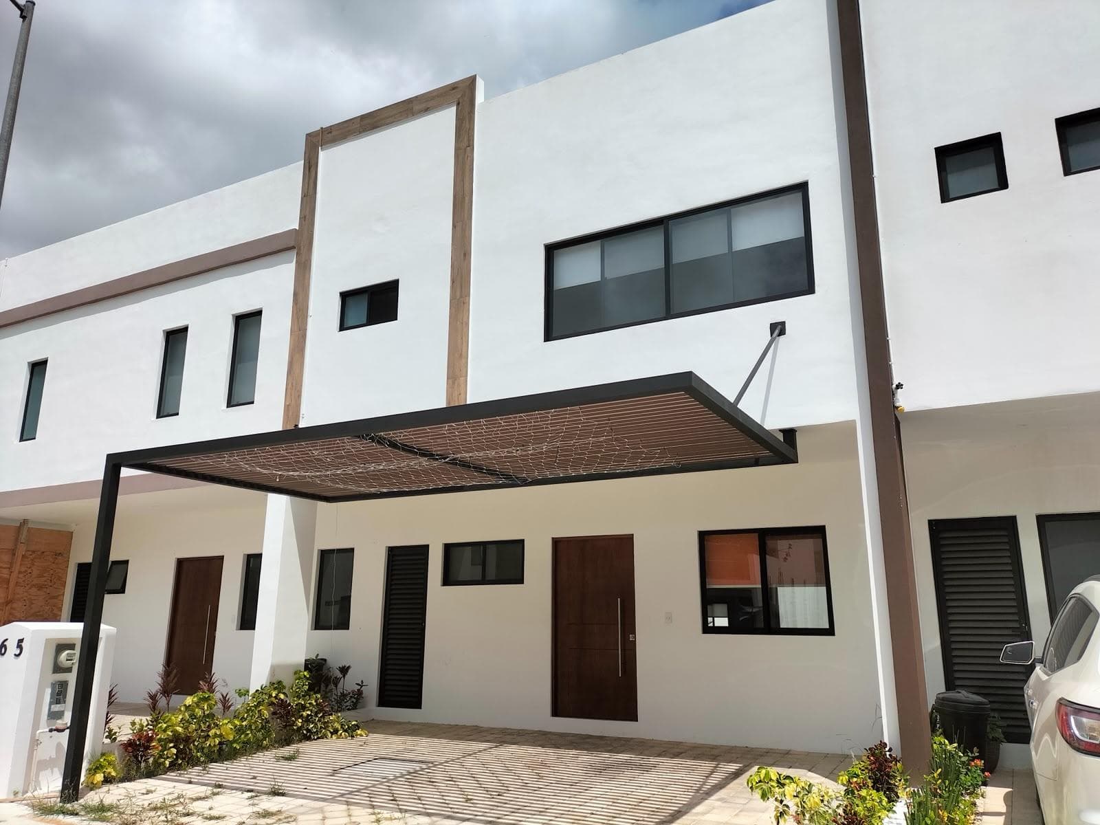 ARBOLADA House