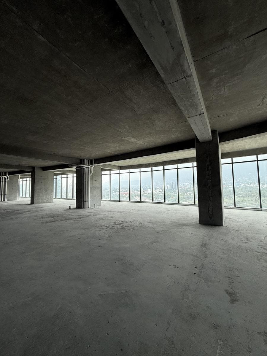 OFFICE IN SANTA MARÍA FOR SALE