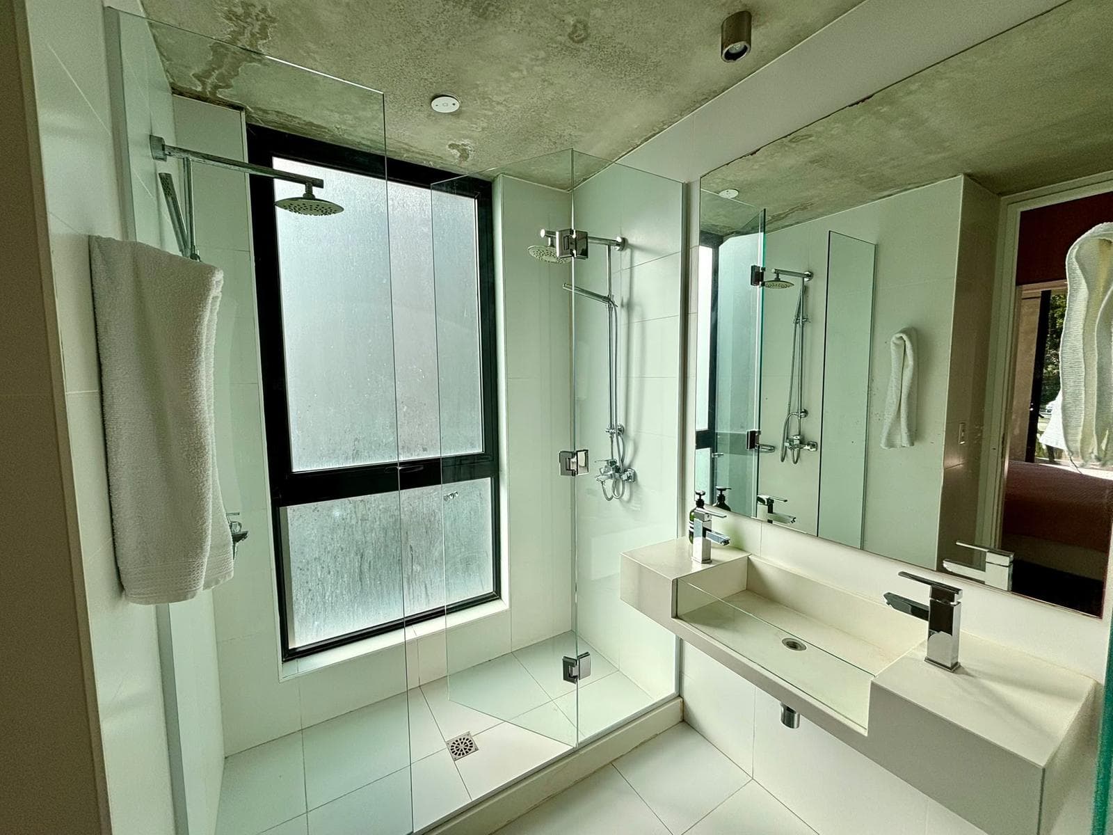 Annual Rental: 2-Bedroom Apartment at Be House Punta del Este