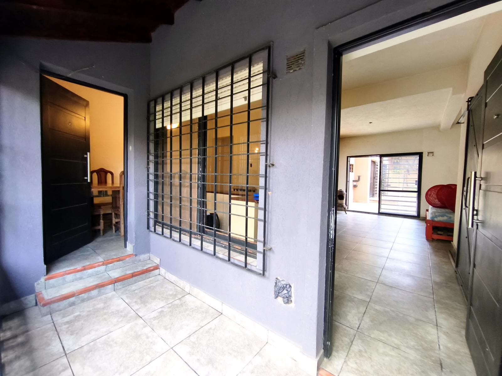Excellent High-End Home on Its Own Lot: 3 Bedrooms on the Ground Floor, Barbecue Area, Double Garage, Storage Room/Office