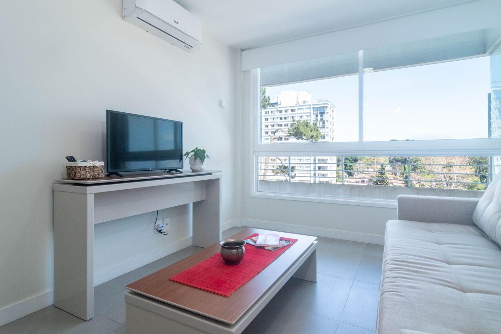 Greenlife 1-Bedroom Apartment Winter Rental, Punta del Este