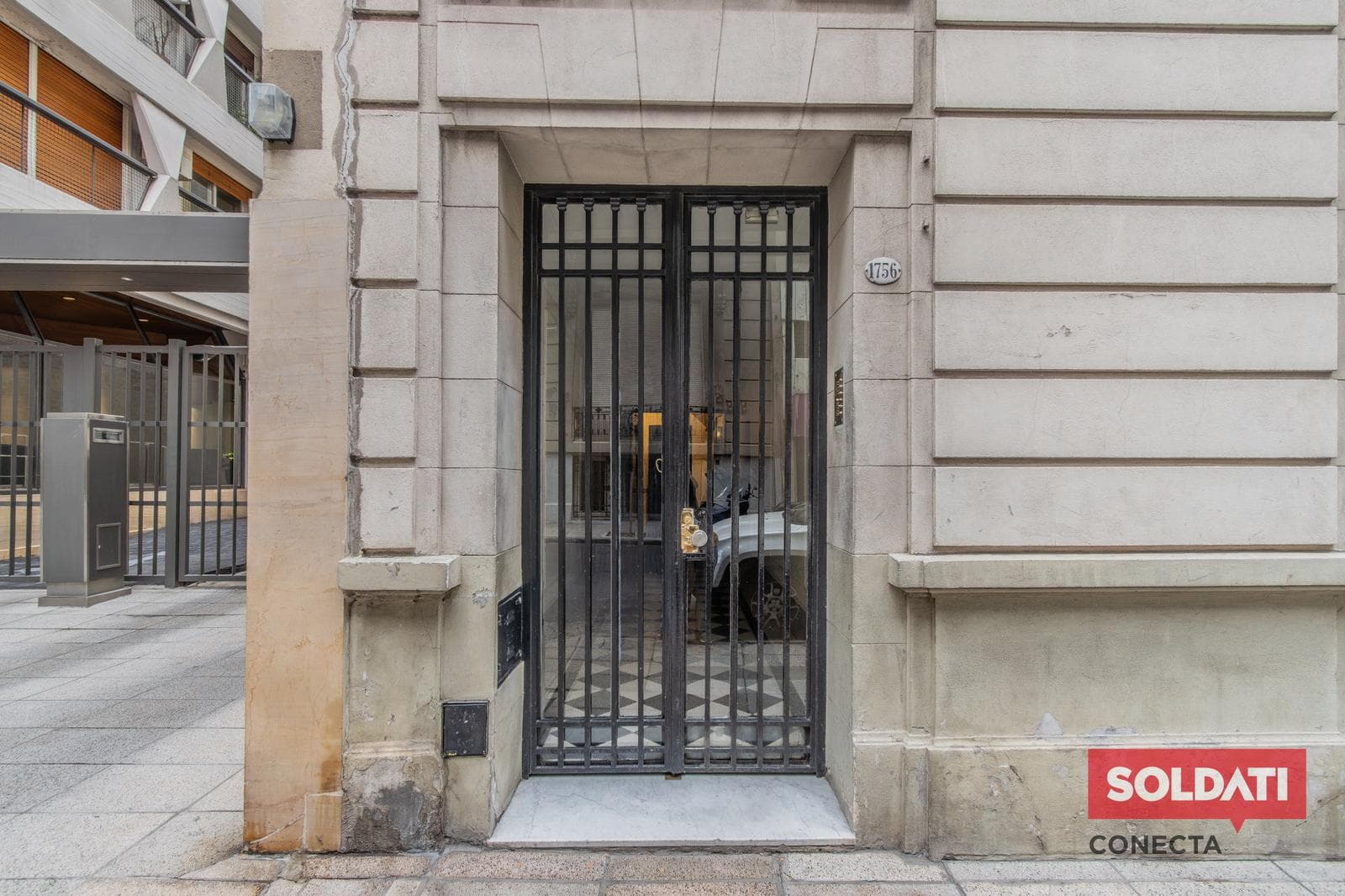 5-Room Apartment for Sale - Recoleta