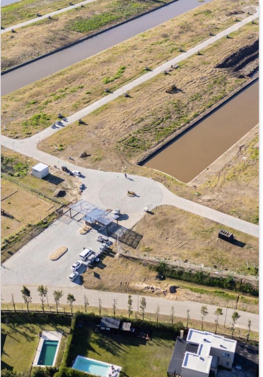 Land - Canal Nautical Neighborhood