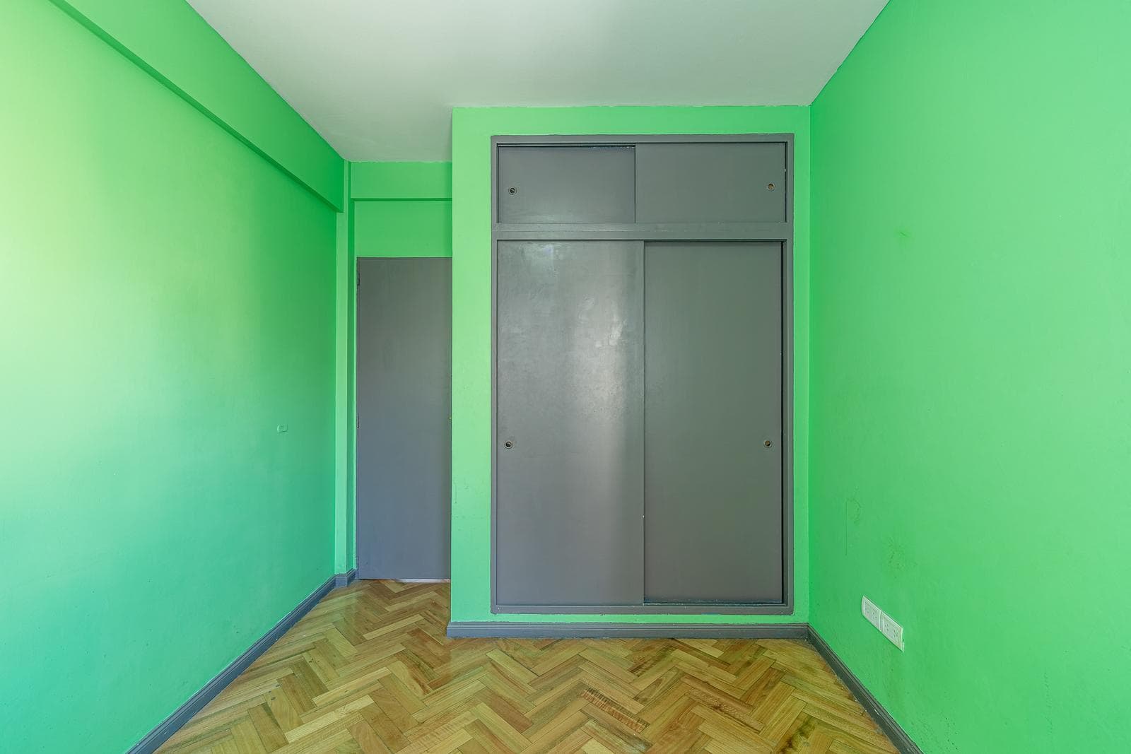 4-room apartment for sale in Almagro with a garage