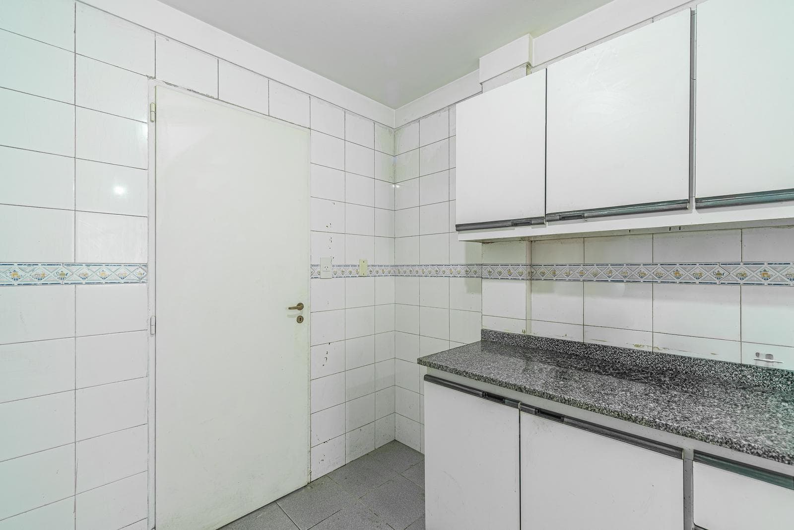 4-room apartment for sale in Almagro with a garage
