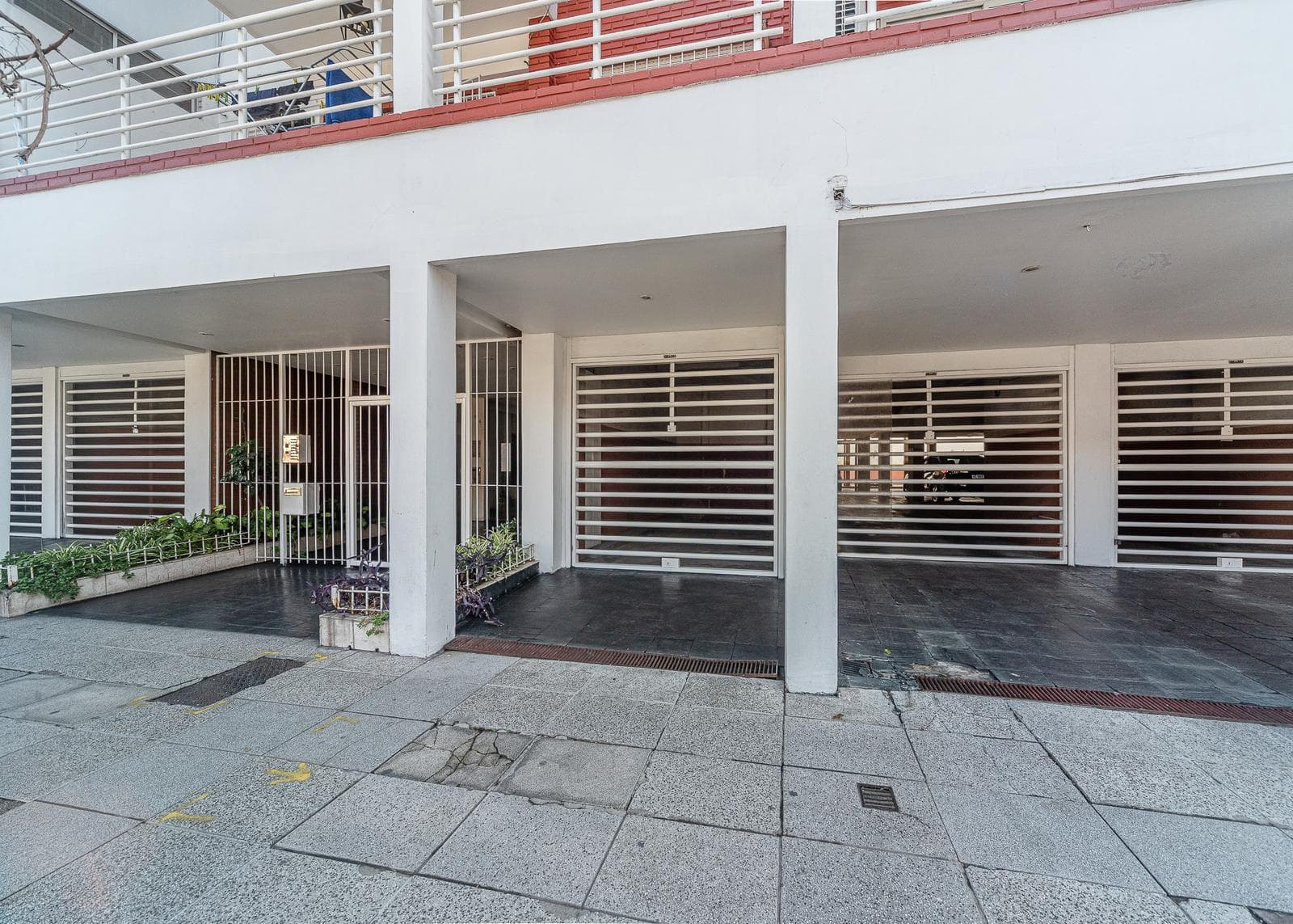 4-room apartment for sale in Almagro with a garage