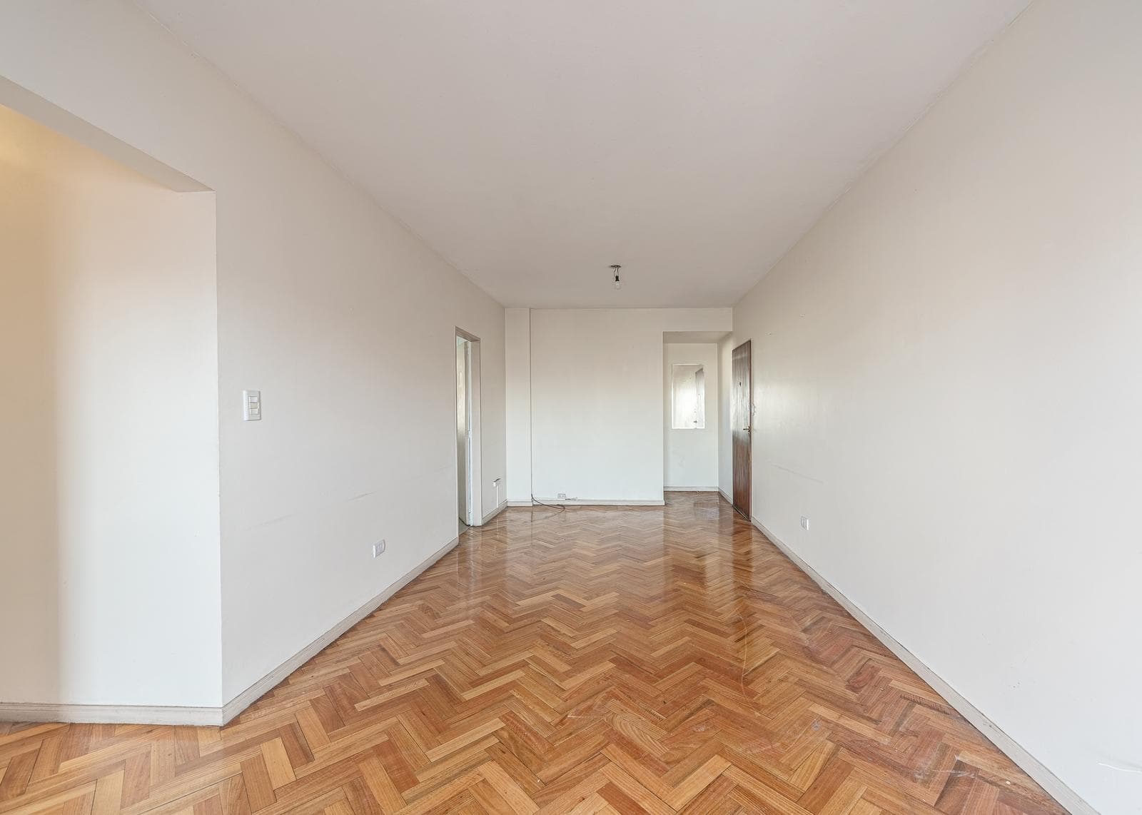 4-room apartment for sale in Almagro with a garage