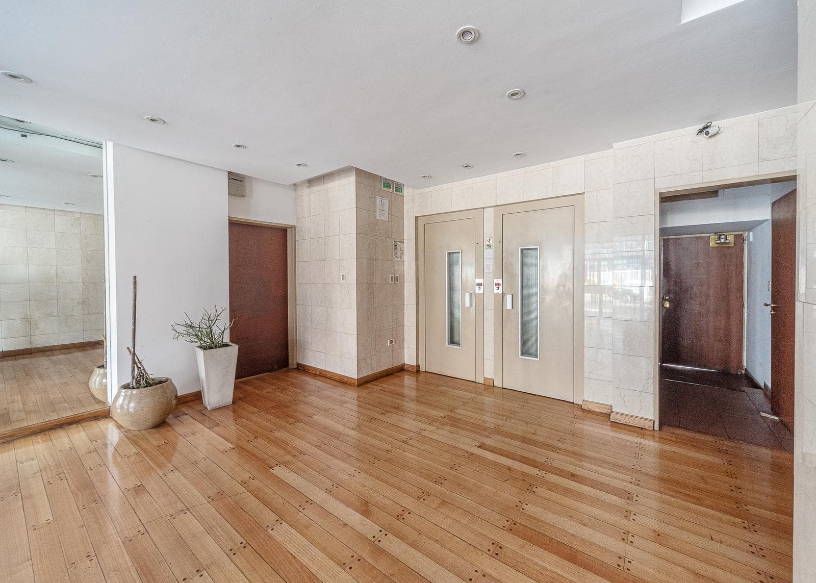 4-room apartment for sale in Almagro with a garage