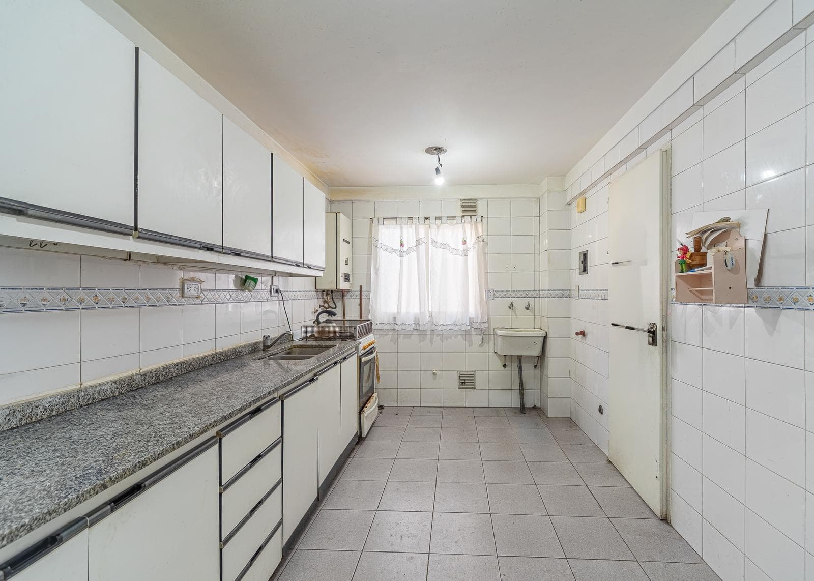 4-room apartment for sale in Almagro with a garage