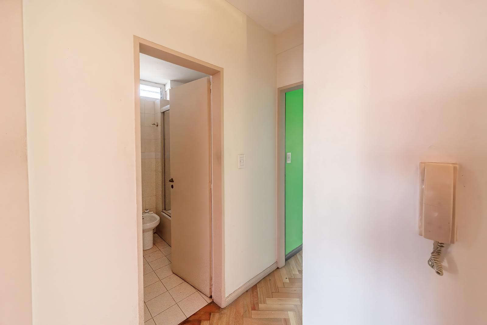 4-room apartment for sale in Almagro with a garage