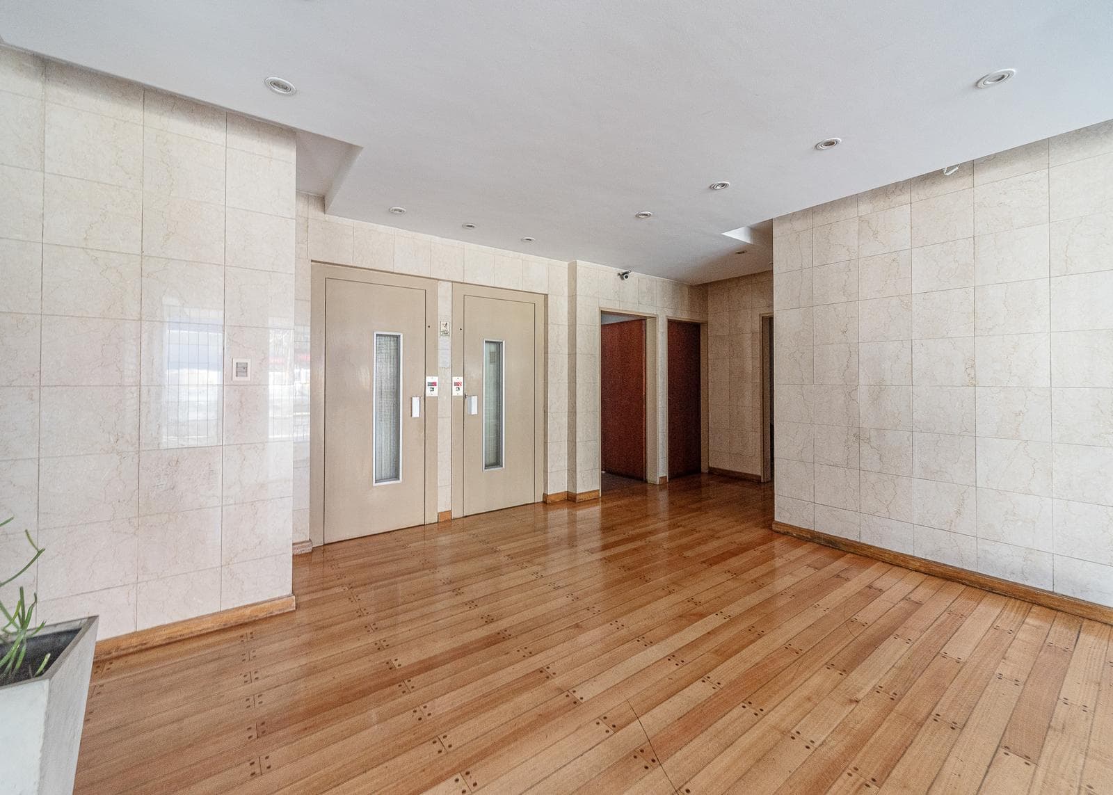 4-room apartment for sale in Almagro with a garage