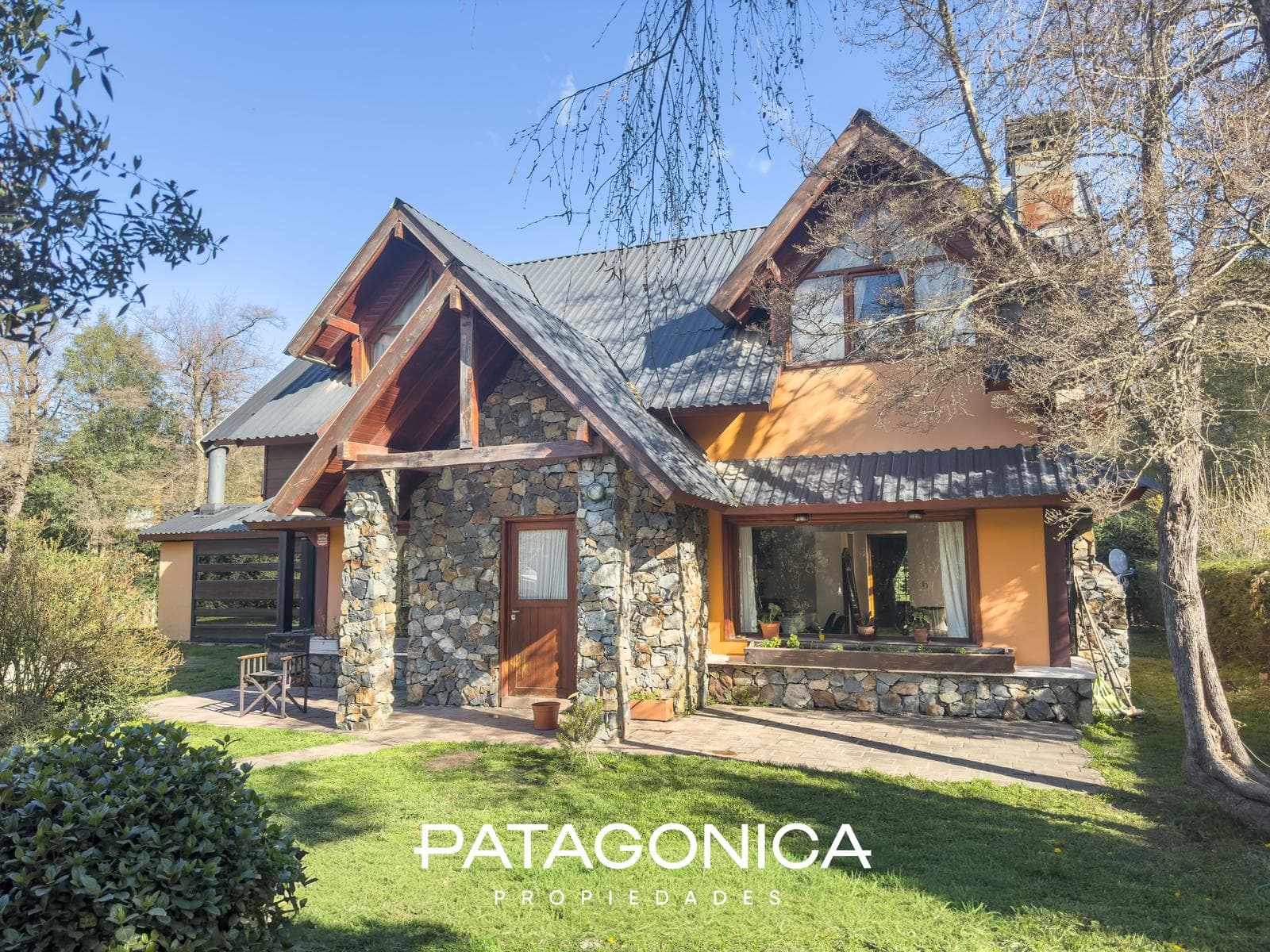 237 m² house with a view of the mountains - El Once neighborhood.