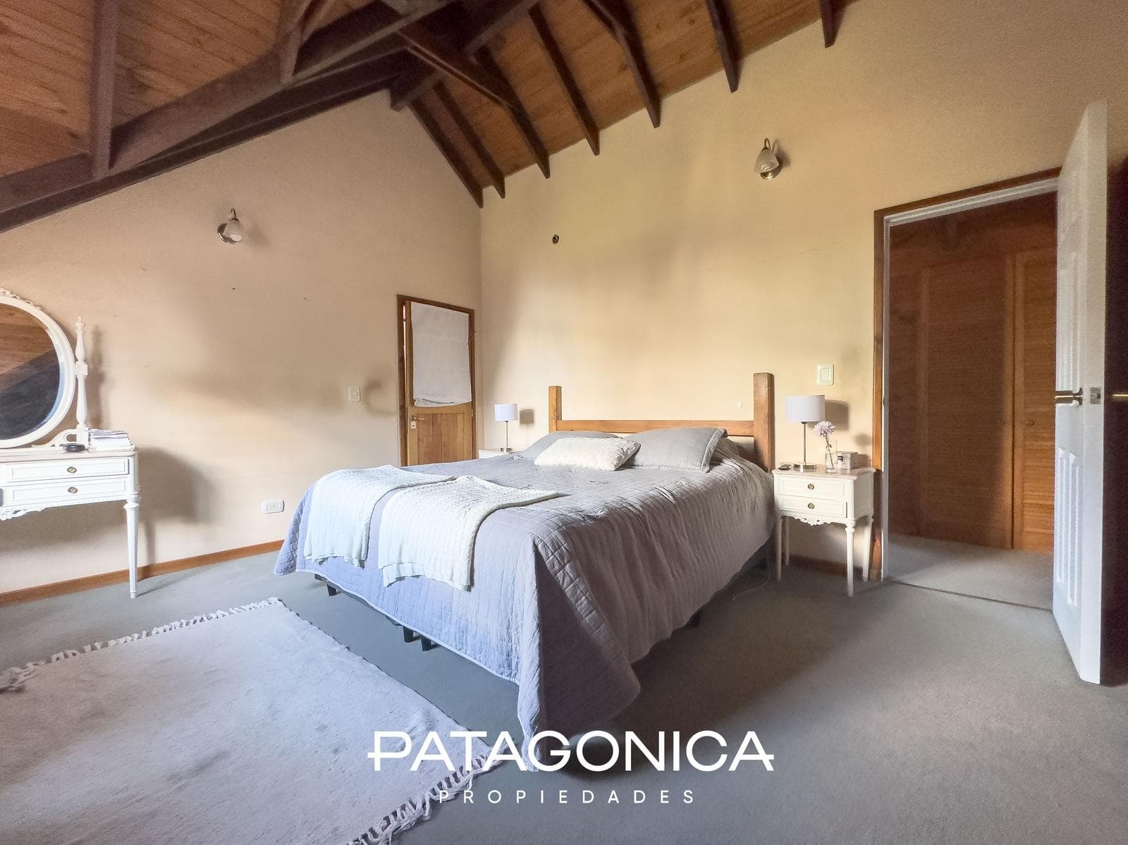 237 m² house with a view of the mountains - El Once neighborhood.