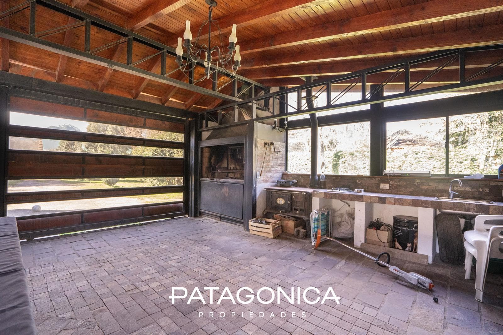 237 m² house with a view of the mountains - El Once neighborhood.