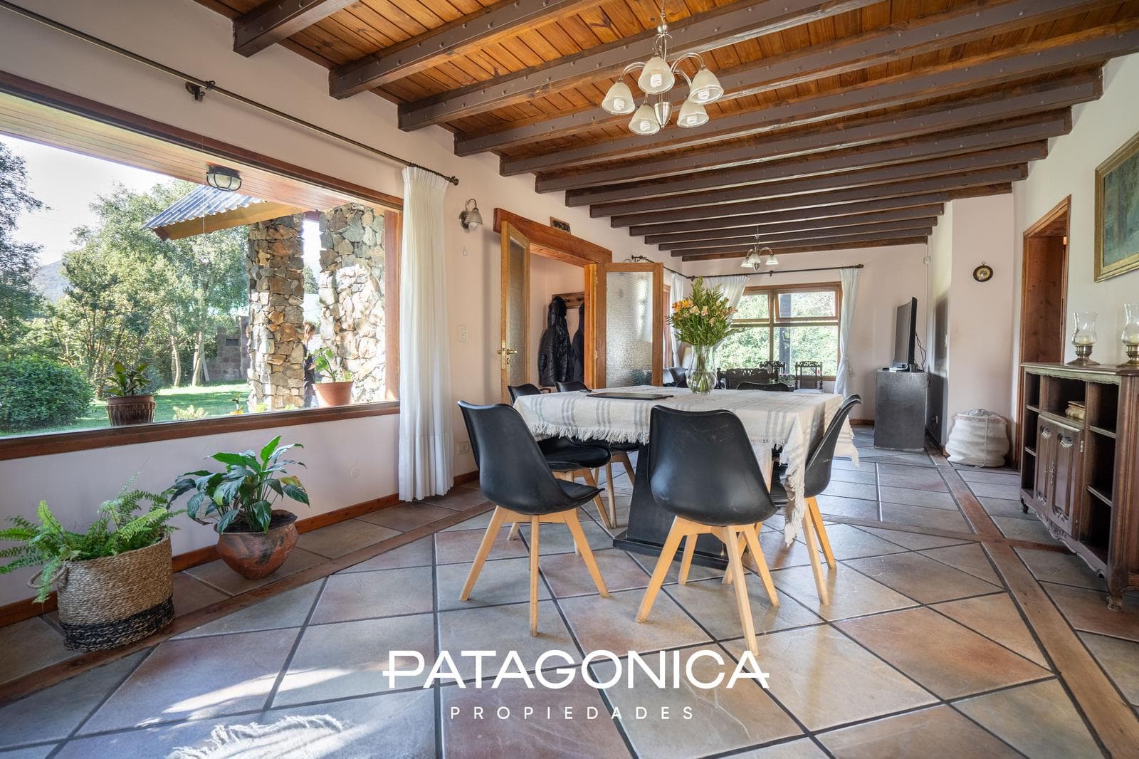 237 m² house with a view of the mountains - El Once neighborhood.